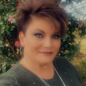 Meet your Posher, Alison